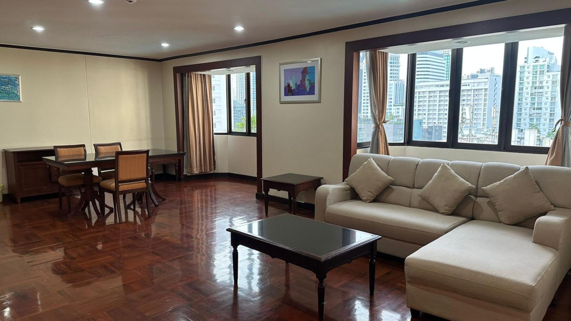 Affordable Serviced Apartments In Nana Omni Tower - Prime Sukhumvit Location Bangkok Eksteriør bilde