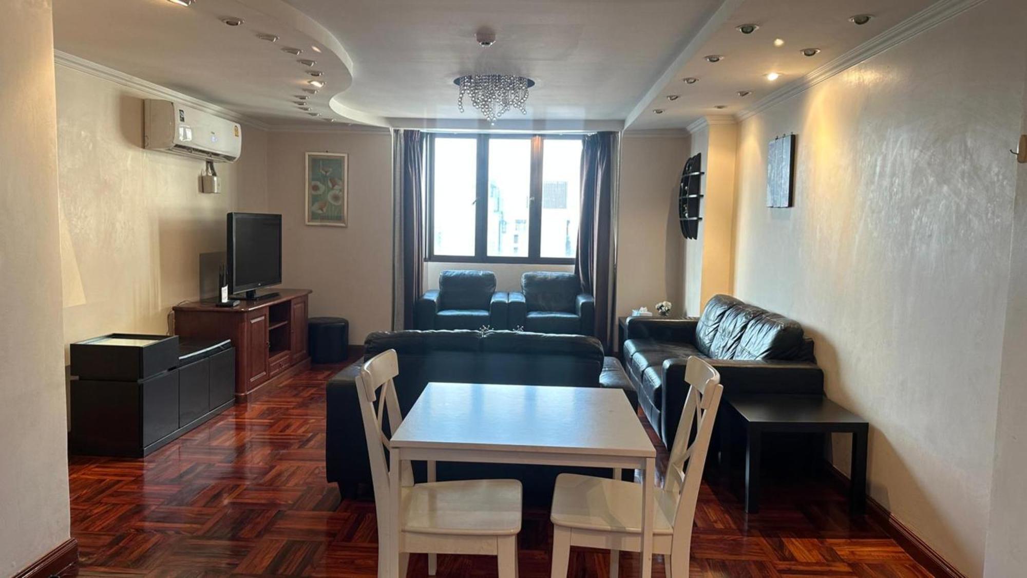 Affordable Serviced Apartments In Nana Omni Tower - Prime Sukhumvit Location Bangkok Eksteriør bilde