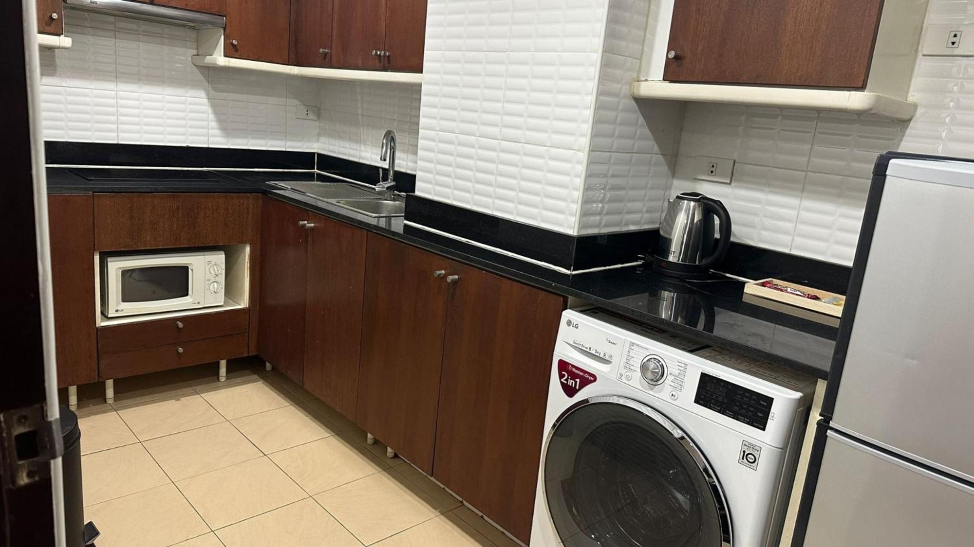 Affordable Serviced Apartments In Nana Omni Tower - Prime Sukhumvit Location Bangkok Eksteriør bilde