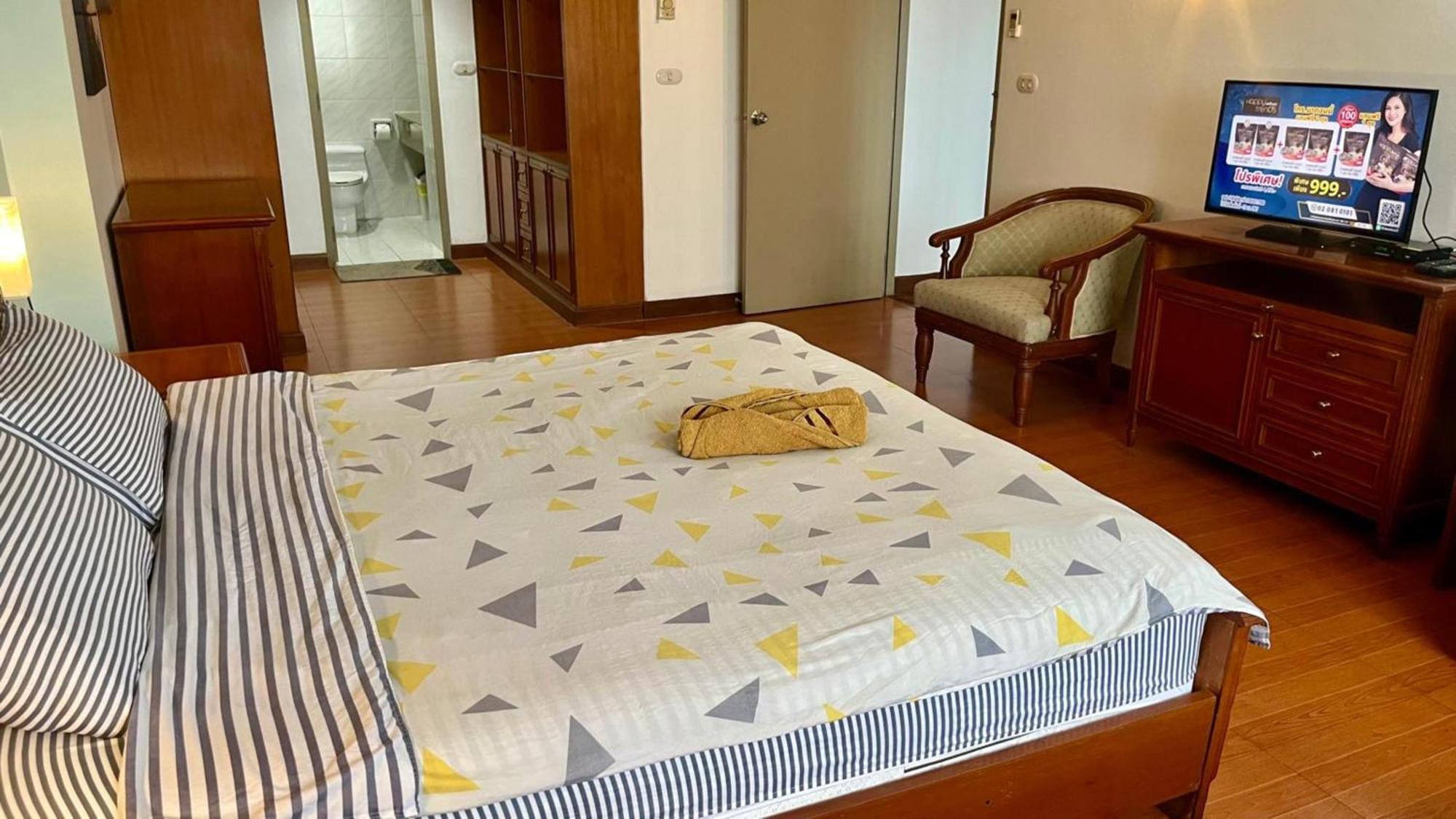 Affordable Serviced Apartments In Nana Omni Tower - Prime Sukhumvit Location Bangkok Eksteriør bilde