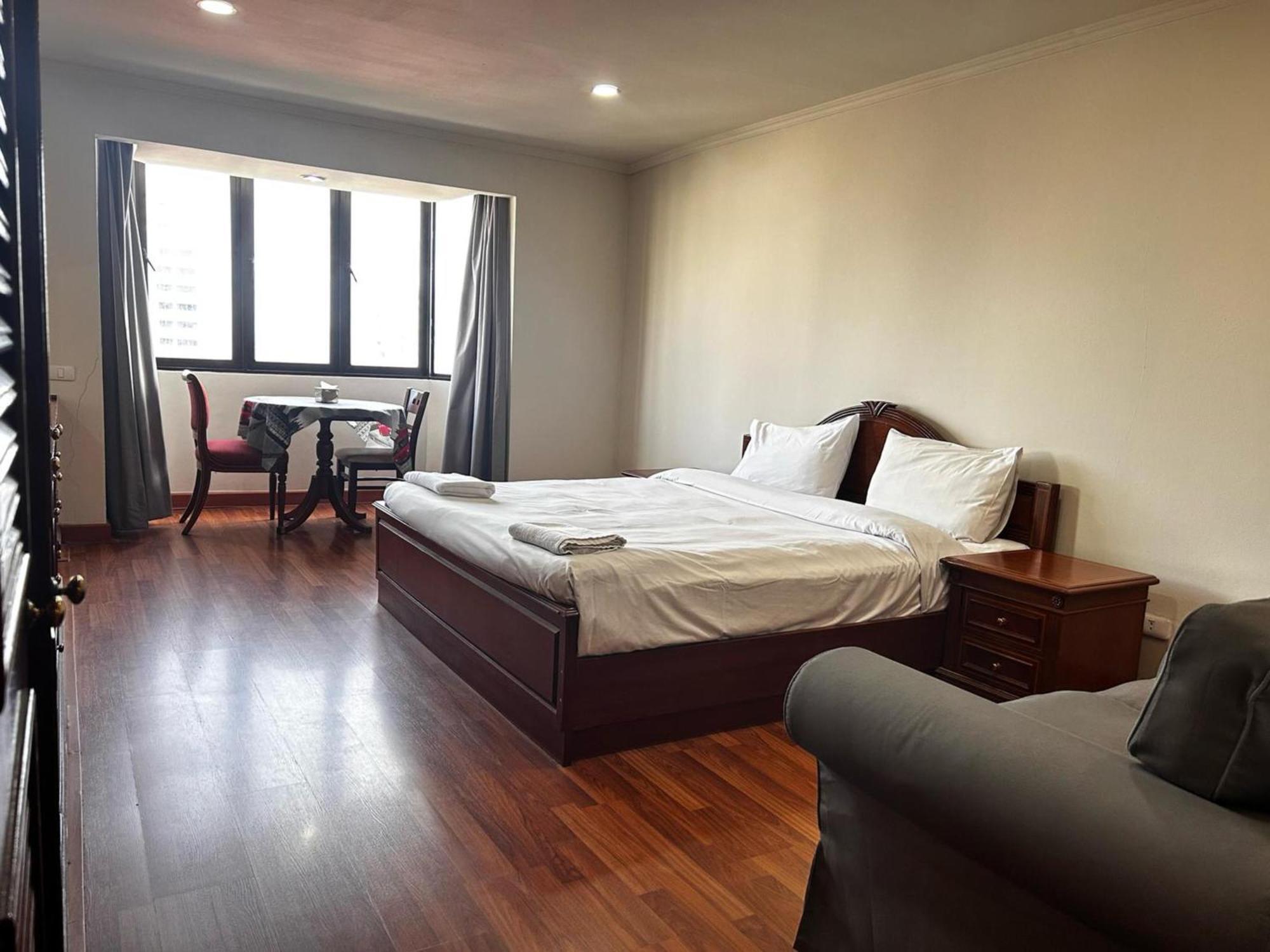 Affordable Serviced Apartments In Nana Omni Tower - Prime Sukhumvit Location Bangkok Eksteriør bilde